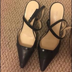 Soft leather Nine West shoes size 9